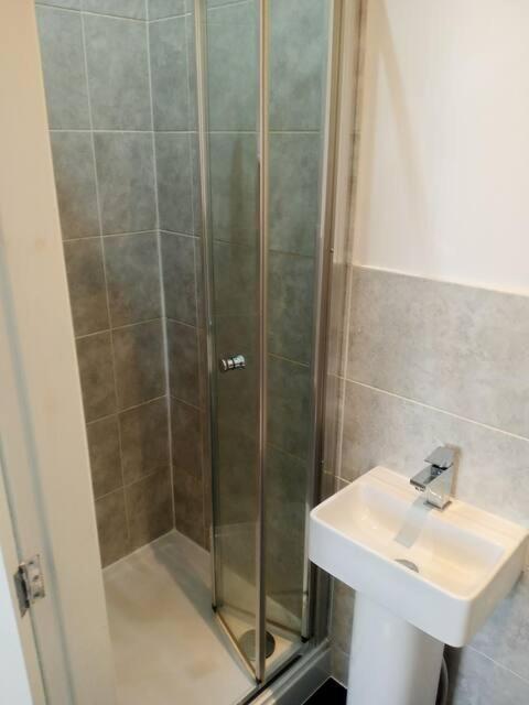Ensuite Double-Bed Burnley Luaran gambar